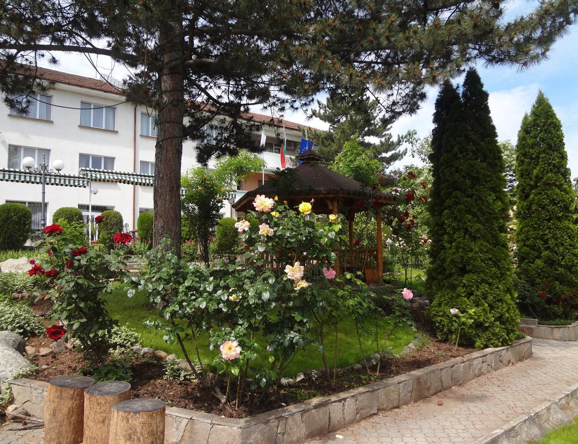 Paradise Hotel Madzharovo Exterior foto