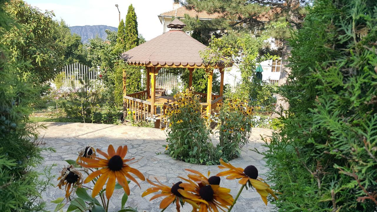 Paradise Hotel Madzharovo Exterior foto